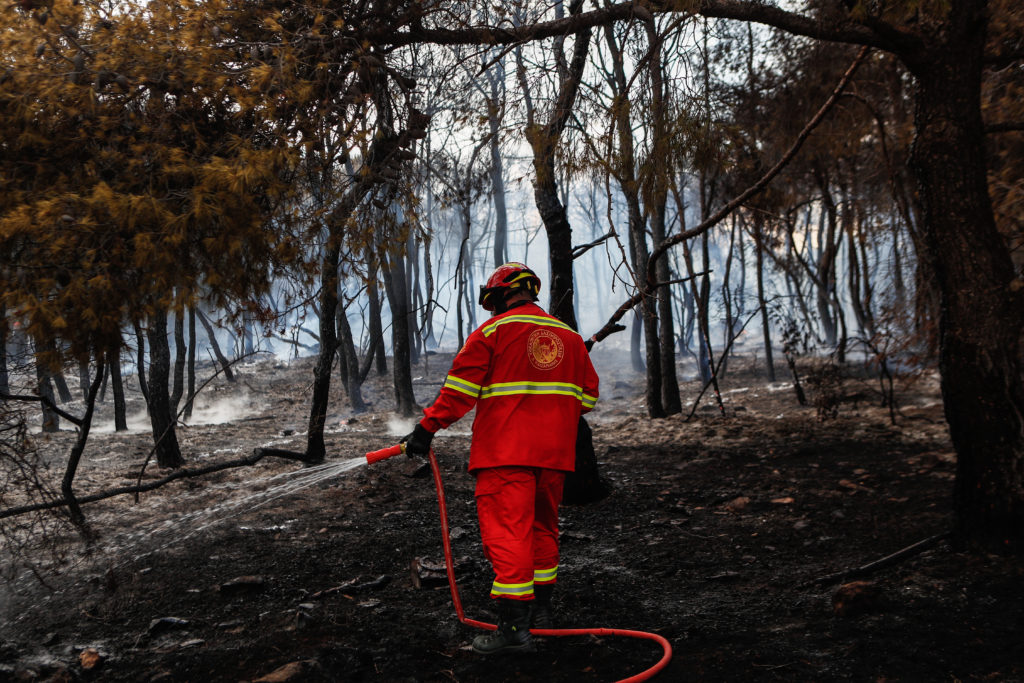 Προφυλακιστέος ο 80χρονος για τις τέσσερις φωτιές στα Γλυκά Νερά