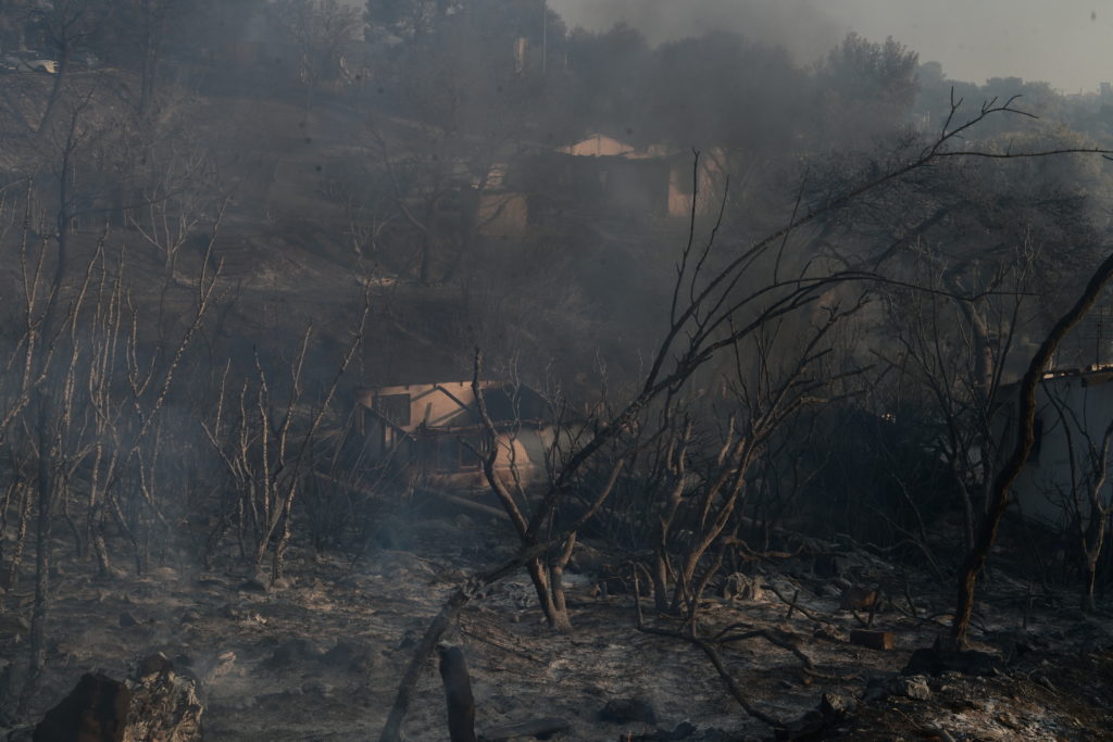 Φωτιά καίει για 26η μέρα το όρος Όρβηλος στις Σέρρες