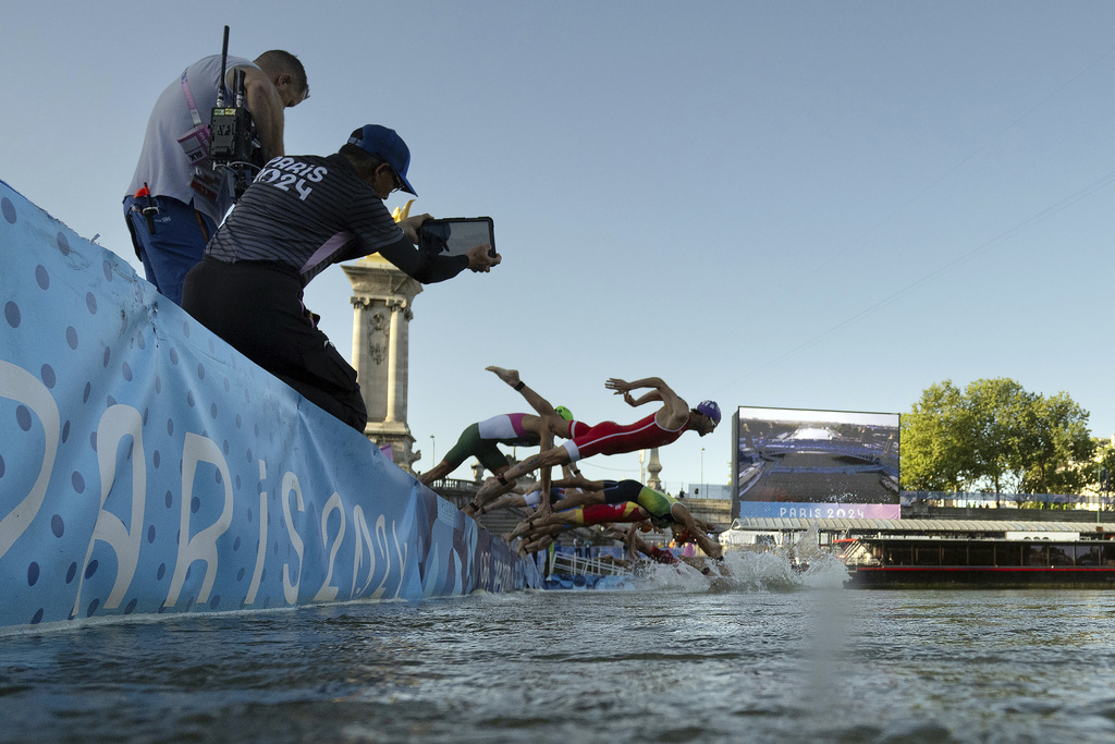 Seine Training for the Marathon swimming was canceled due to infection