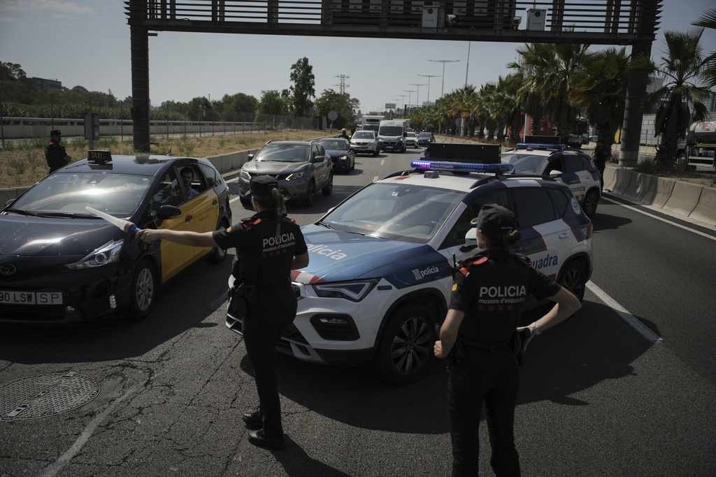 Ισπανία: Ανθρωποκυνηγητό για τον κουκουλοφόρο που μαχαίρωσε και σκότωσε 11χρονο σε γήπεδο ποδοσφαίρου 