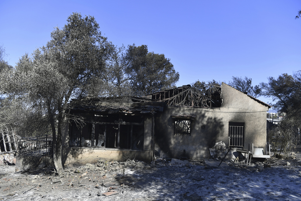 Φωτιά στην Αττική: 104 κατοικίες κατεδαφιστέες και ακατάλληλες για χρήση – Συνεχίζονται οι αυτοψίες