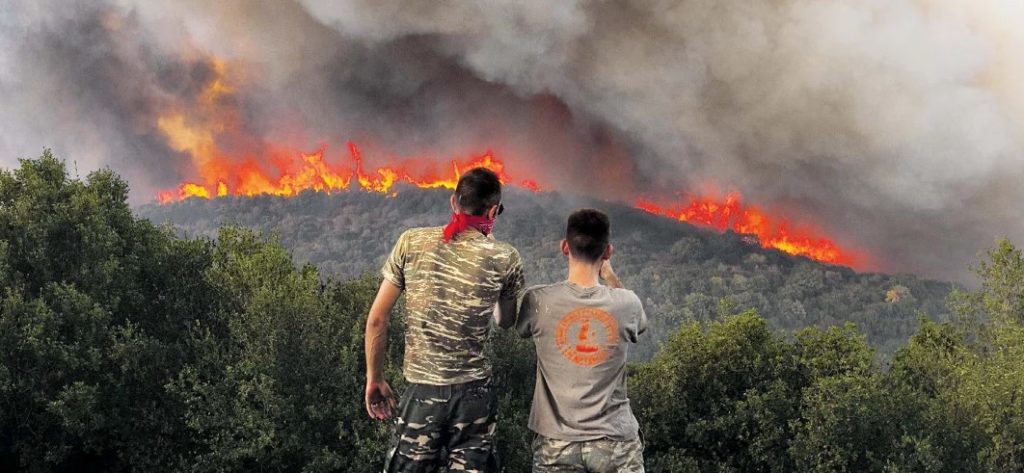 Εβλεπαν το δάσος να καίγεται επί ένα μήνα στις Σέρρες – Κυβέρνηση σε ρόλο παρατηρητή