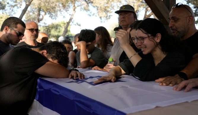 Ισραήλ: Σφαίρες βρέθηκαν στα πτώματα των έξι ομήρων που ανέκτησε ο στρατός από τη Λωρίδα της Γάζας