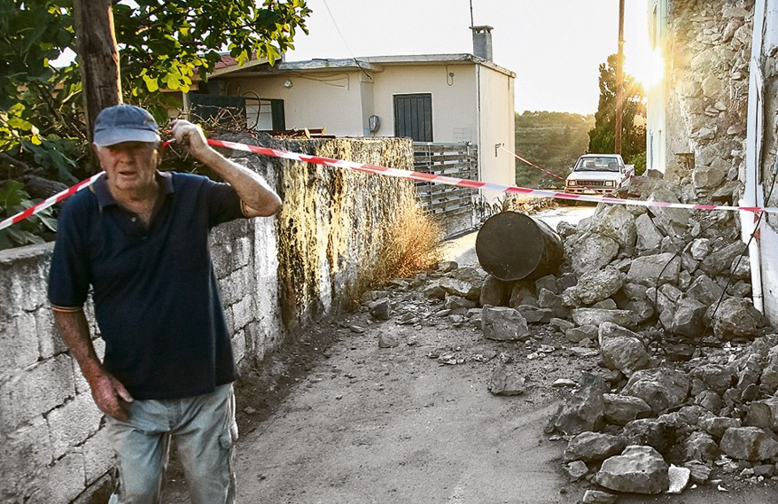 «Δεν ξέρω κανέναν που να πήρε δάνειο από κάποια τράπεζα» – Καλοστημένη κοροϊδία καταγγέλλουν οι σεισμόπληκτοι