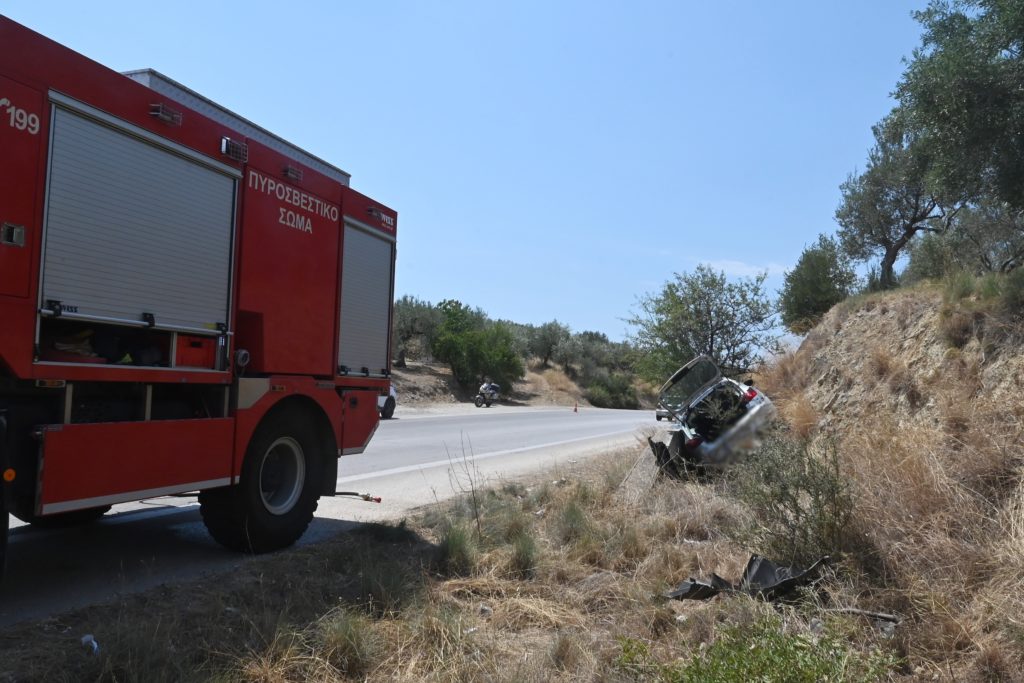 Σοβαρό τροχαίο στη Σαλαμίνα – Βαριά τραυματίας ένας 16χρονος