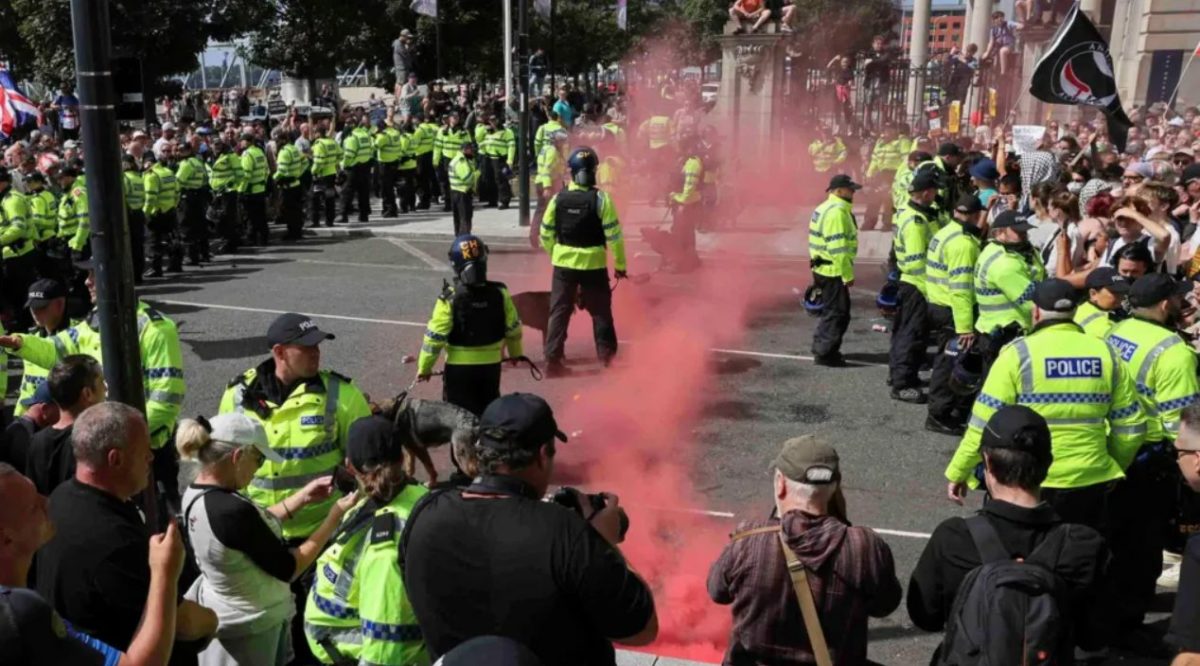 Britain: Over 90 arrests in the riots that occurred in anti-immigration demonstrations (Videos)
 – 2024-08-05 17:24:29