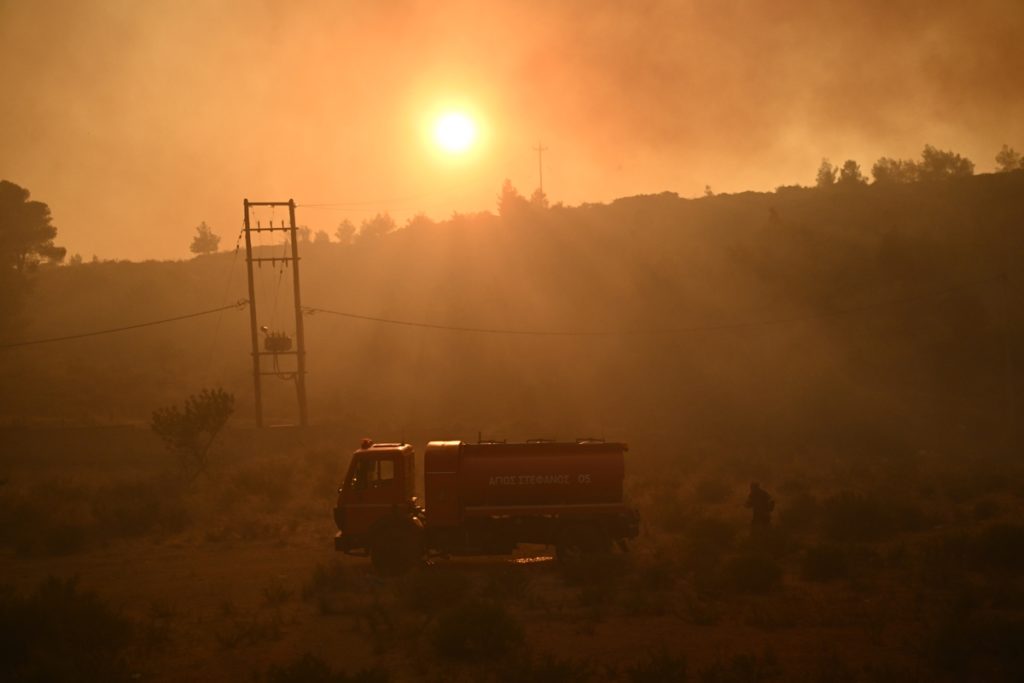 Φωτιά στον Βαρνάβα: Νέο μήνυμα 112 για εκκένωση του Γραμματικού