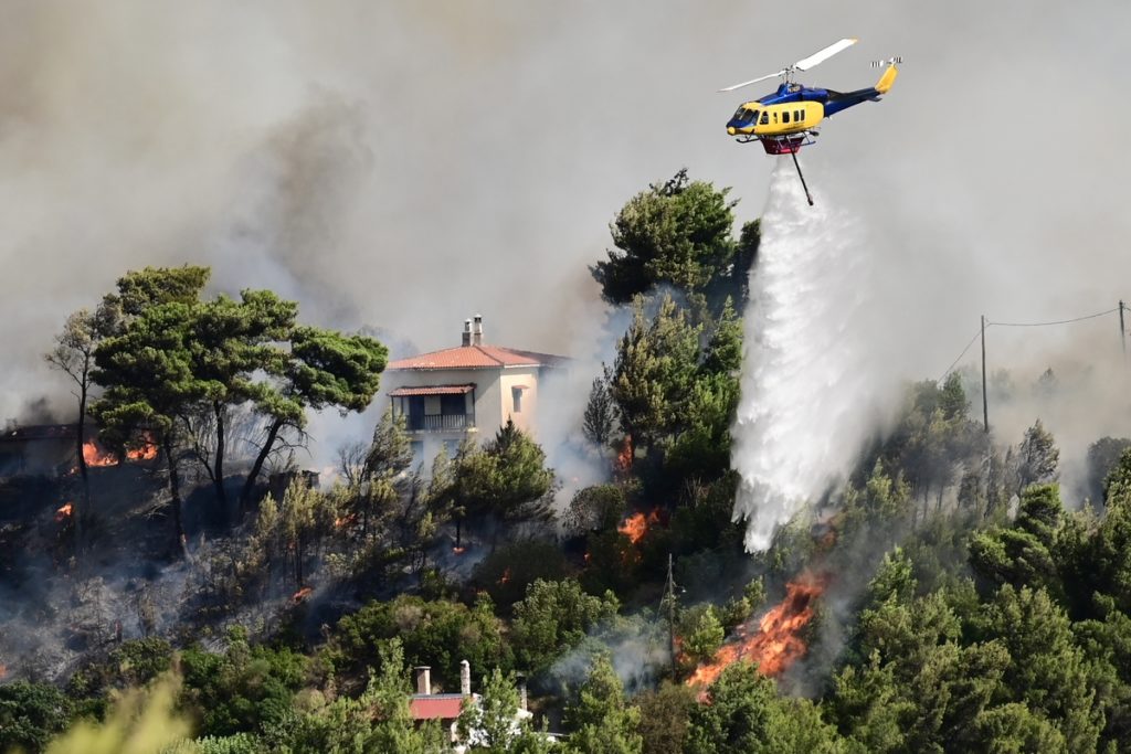 Φωτιά στo Βαρνάβα: Έκτακτες κυκλοφοριακές ρυθμίσεις