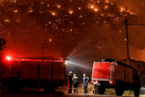 Εποχικοί Πυροσβέστες για τη φωτιά στην Κορινθία: «Δεν έχουμε Πυροσβέστες και αυτοί αγόραζαν drones &#8211; 4.000 τα κενά στο Σώμα»