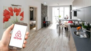 Airbnb: Τέσσερις μεγάλες ανατροπές στη βραχυχρόνια μίσθωση &#8211; Πότε θα εφαρμοστούν