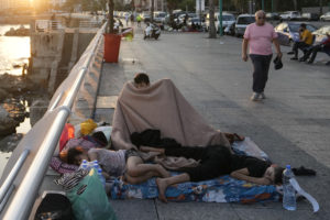 Λίβανος: Κύμα προσφύγων μετά την ισραηλινή επίθεση &#8211; Πάνω από 100.000 διέφυγαν στη Συρία