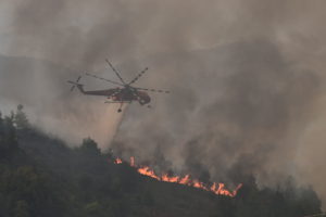 Ο ΣΥΡΙΖΑ καλεί τον Μητσοτάκη στη Βουλή για τις πυρκαγιές: «Δεν μπορεί να συνεχίσει να σιωπά…»