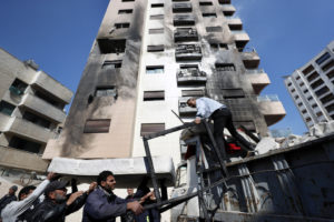 Συρία: Τρία αυτοκίνητα είχε στόχο αεροπορική επιδρομή των Ισραηλινών στην πόλη Χομς