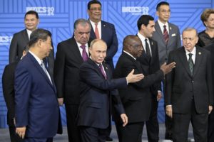 BRICS: Τραπεζικές διασυνδέσεις και διακανονισμούς σε εθνικά νομίσματα ανακοίνωσε ο Πούτιν &#8211; Στάση αναμονής από το ΔΝΤ