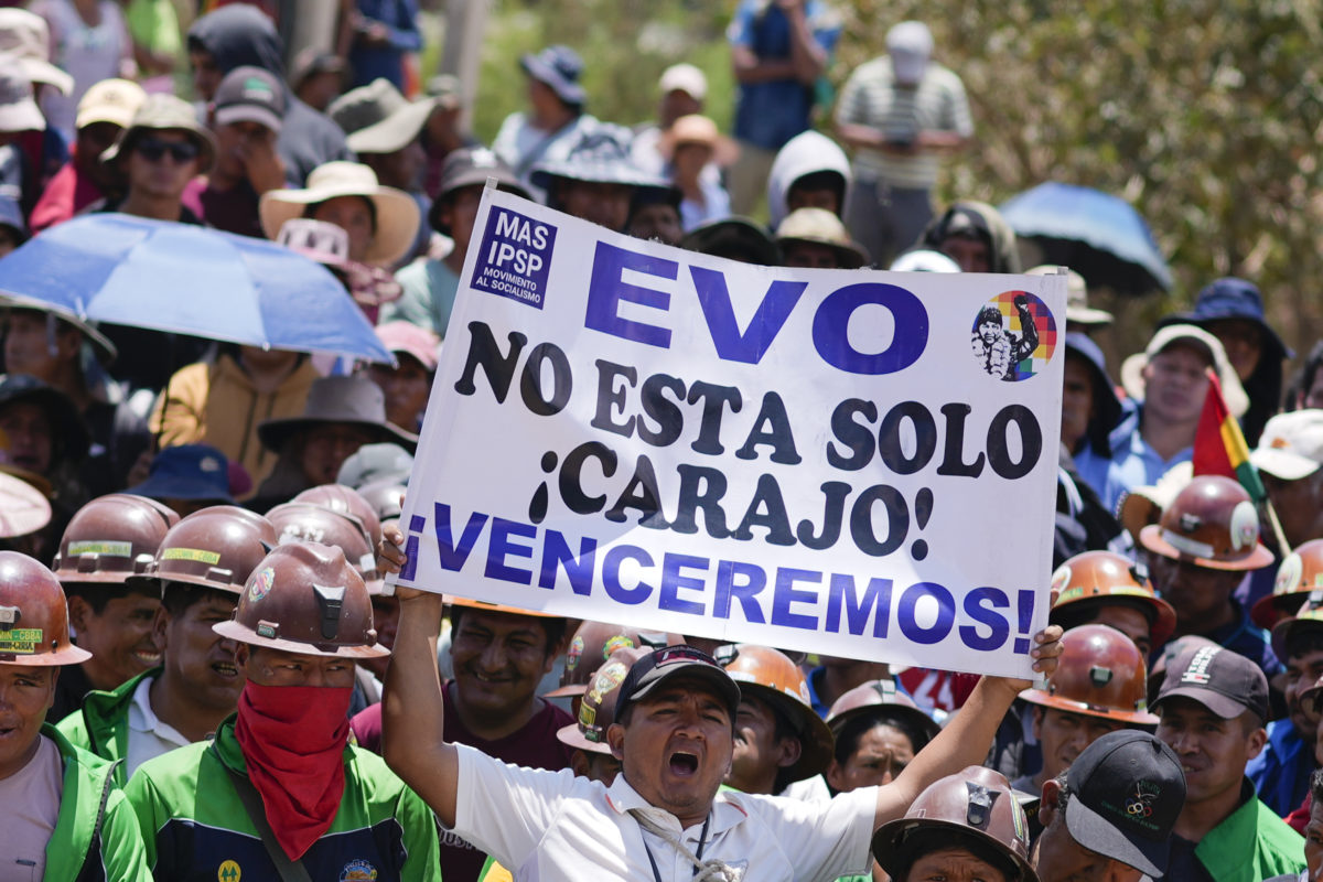 Bolivia: Clashes between police and supporters of former president Evo Morales – At least 13 injured
 –