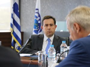 Το αντιµόνιο ανέστησε τον Μηταράκη