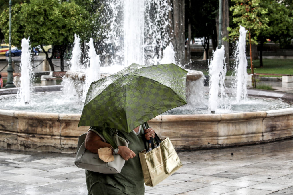 Καιρός τύπου «Π» με βροχές στο τέλος της εβδομάδας – Ποιες περιοχές θα επηρεαστούν (Χάρτες)