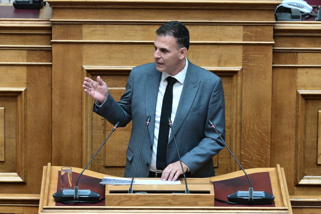 Kαραμέρος: «Έστειλαν τρένο να σφηνώσει στη γραμμή του Μετρό, όσο η ΝΔ πασχίζει καθημερινά για συγκάλυψη στα Τέμπη»