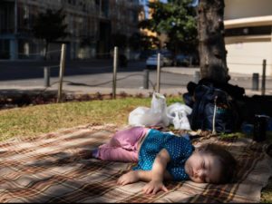 Λίβανος: Επιδεινώνεται απειλητικά η ανθρωπιστική κρίση, δεκάδες χιλιάδες οι εκτοπισμένοι