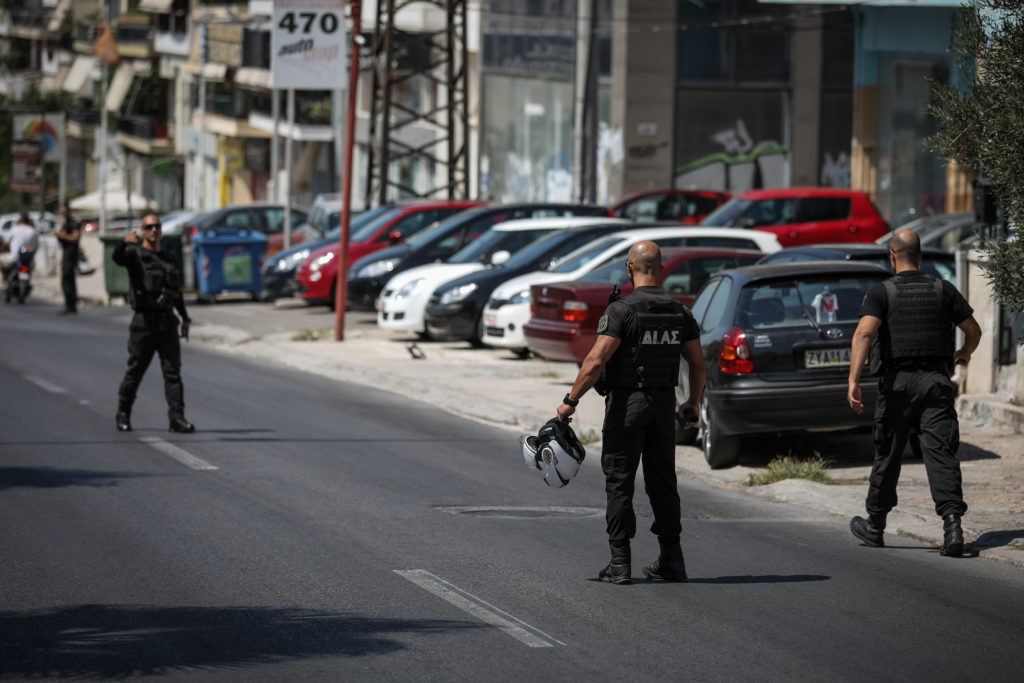 Απειλή για βόμβα στη Λεωφόρο Βουλιαγμένης – Οι πρώτες πληροφορίες