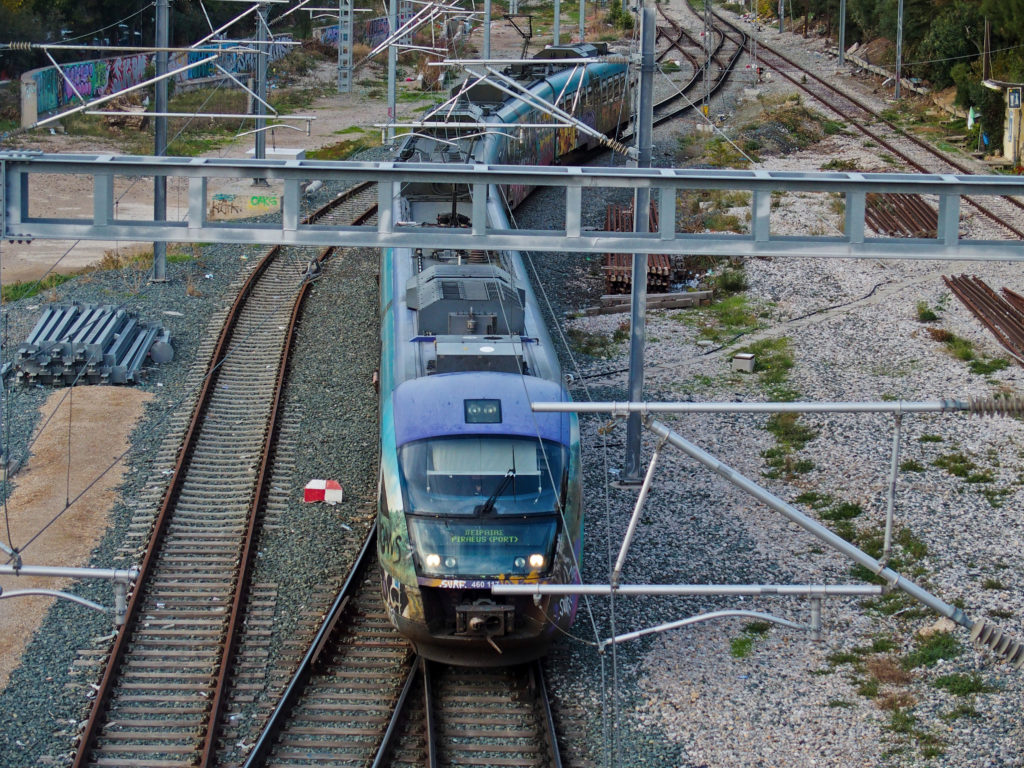 Προαστιακός: Οργή Μηχανοδηγών κατά Hellenic Train – «Να τεθούν σε διαθεσιμότητα οι διοικούντες και όχι οι εργαζόμενοι»