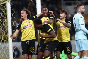 AEK &#8211; Αρης 4-0 : Η Ενωση σκόρπισε τους θεσσαλονικείς και οι φίλαθλοι της αποθέωσαν τον Αλμέιδα