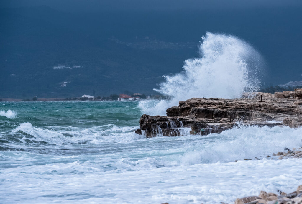 Σάμος: Οκτώ νεκροί – έξι ανήλικοι και δύο γυναίκες – από πιθανή βύθιση σκάφους