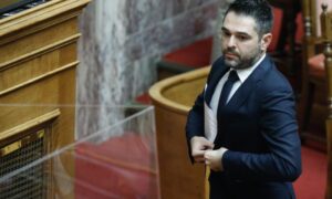 Σε τροχιά εξόδου από την Κουμουνδούρου ο Γιαννης Σαρακιώτης