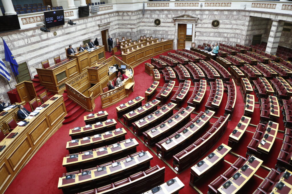 Έξι ανεξάρτητοι βουλευτές προς ΣΥΡΙΖΑ: «Οι έδρες ανήκουν στη Δημοκρατία και μόνο»