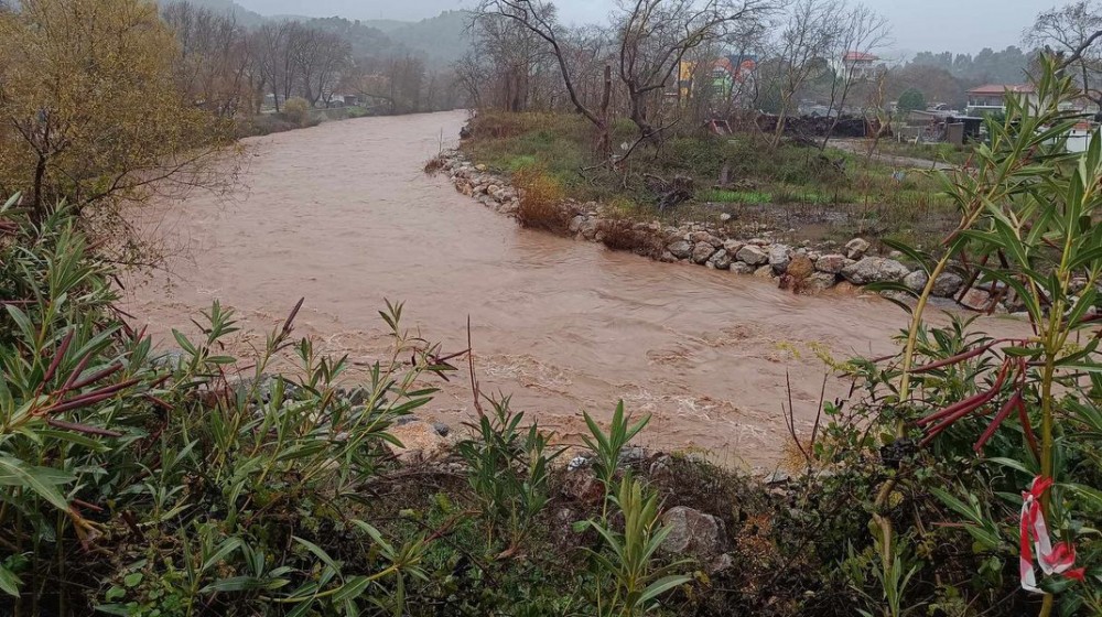 Εύβοια: Προβλήματα σε γέφυρες και ποτάμια από την κακοκαιρία – Πού έχει διακοπεί η κυκλοφορία