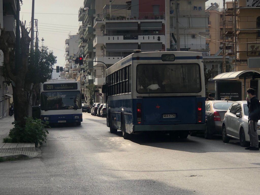 Πάτρα: Ομάδα έξι ατόμων ξυλοκόπησε άγρια οδηγό λεωφορείου