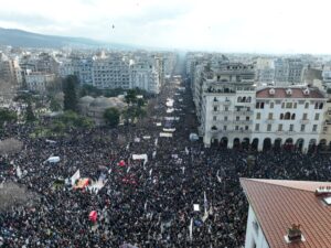 Θεσσαλονίκη: Μέγα πλήθος για τα Τέμπη στο κέντρο της πόλης