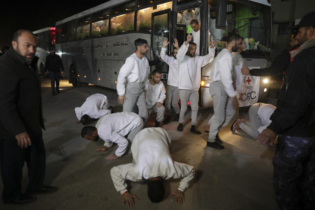 Ισραήλ: Απελευθερώθηκαν 643 Παλαιστίνιοι κρατούμενοι στο πλαίσιο της συμφωνίας εκεχειρίας στη Γάζα