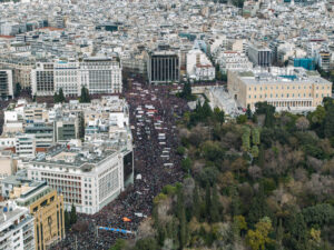 Έγκλημα Τέμπη: Λαός και νεολαία έγραψαν ιστορία σε δρόμους και πλατείες όλης της χώρας &#8211; Στριμωγμένος ο Μητσοτάκης από τα ποτάμια οργής