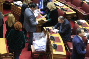 Βουλή: Υπερψηφίστηκε η πρόταση για συγκρότηση της Προανακριτικής Τριαντόπουλου