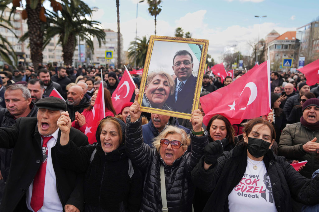 «Ο Ερντογάν κηδεύει την τουρκική δημοκρατία» – Τα γερμανικά ΜΜΕ για τη σύλληψη Ιμάμογλου